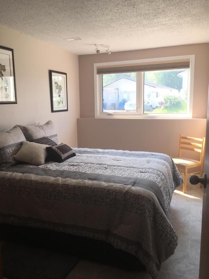 Polar Nights Bed and Breakfast Yellowknife Exterior foto