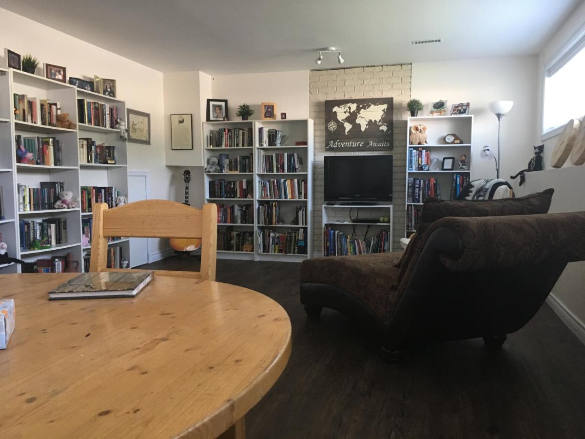 Polar Nights Bed and Breakfast Yellowknife Exterior foto