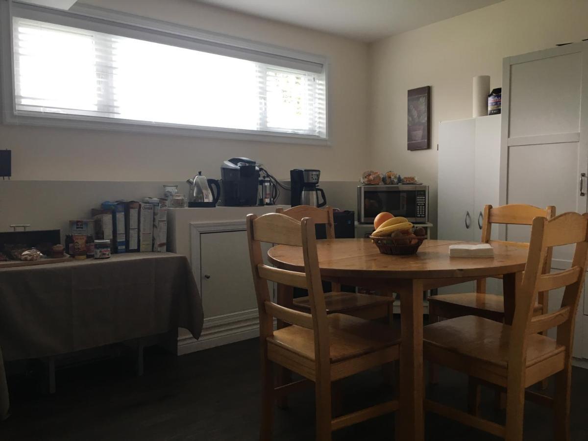 Polar Nights Bed and Breakfast Yellowknife Exterior foto